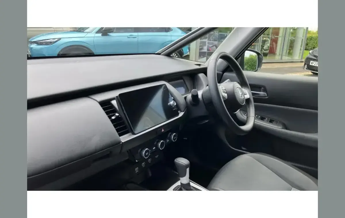 Used Honda Jazz Elegance 120 HP (88 kW) 2023 White Hatchback