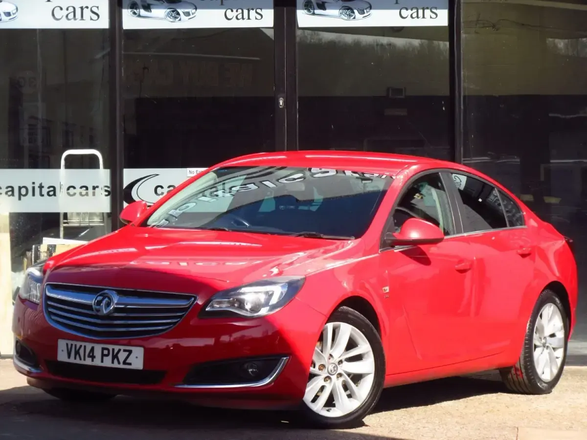 Używany Vauxhall Insignia SRi 163 KM (119 kW) 2014 Czerwony Sedan/Limuzyna