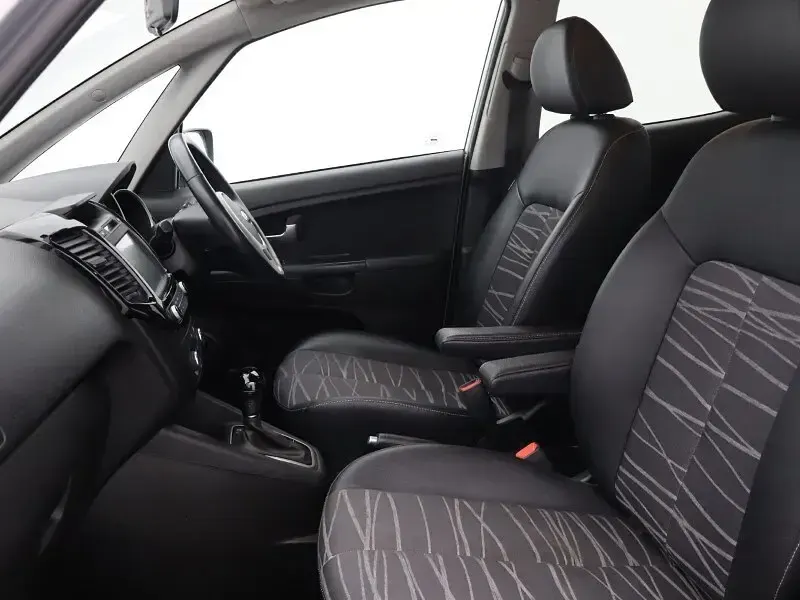 Used Kia Venga 125 HP (91 kW) 2017 Silver Hatchback