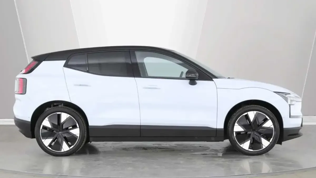 Used Volvo EX30 Performance 310 kW (422 HP) 2025 SUV