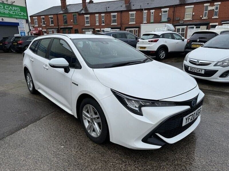 White Used 2020 Toyota Corolla Estate | £14,999 (Fair price) - Image 1/4