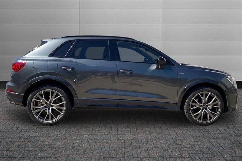 Ny Audi Q3 Black Edition 150 HK (110 kW) 2025 Grå SUV