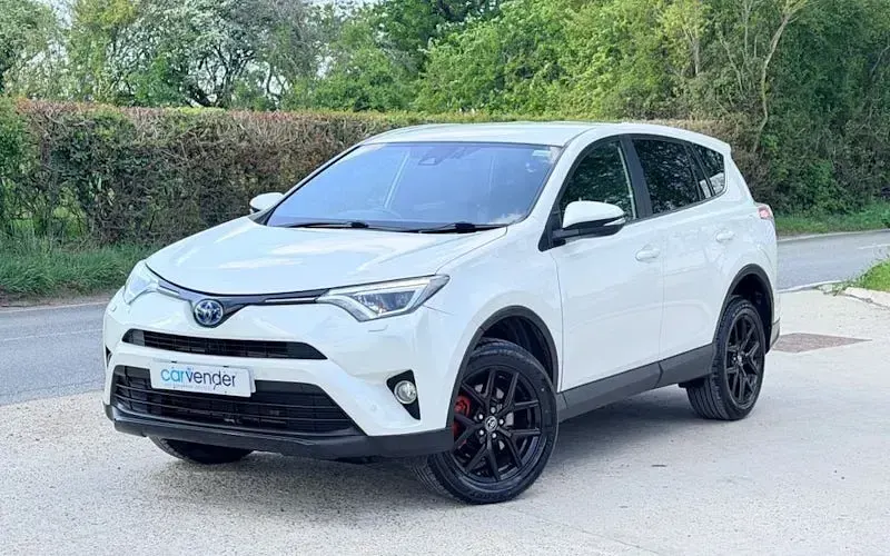Usado Toyota RAV4 Design 197 HP (144 kW) 2018 SUV
