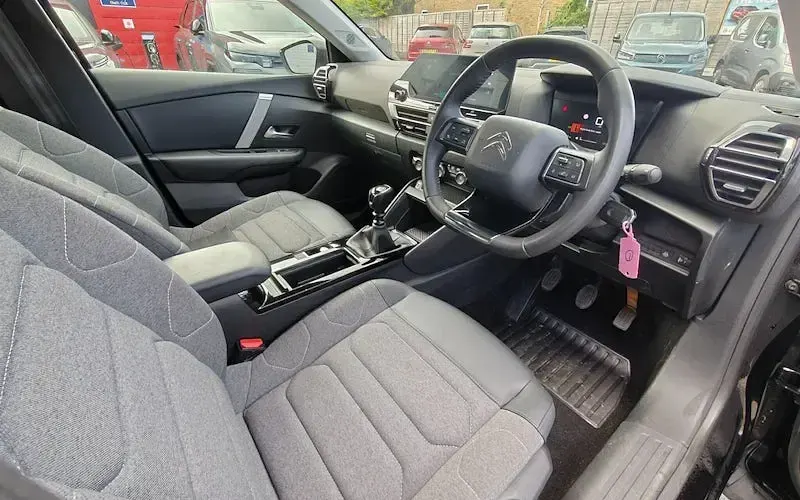 Used Citroën C4 PureTech 101 HP (74 kW) 2022 Black Hatchback