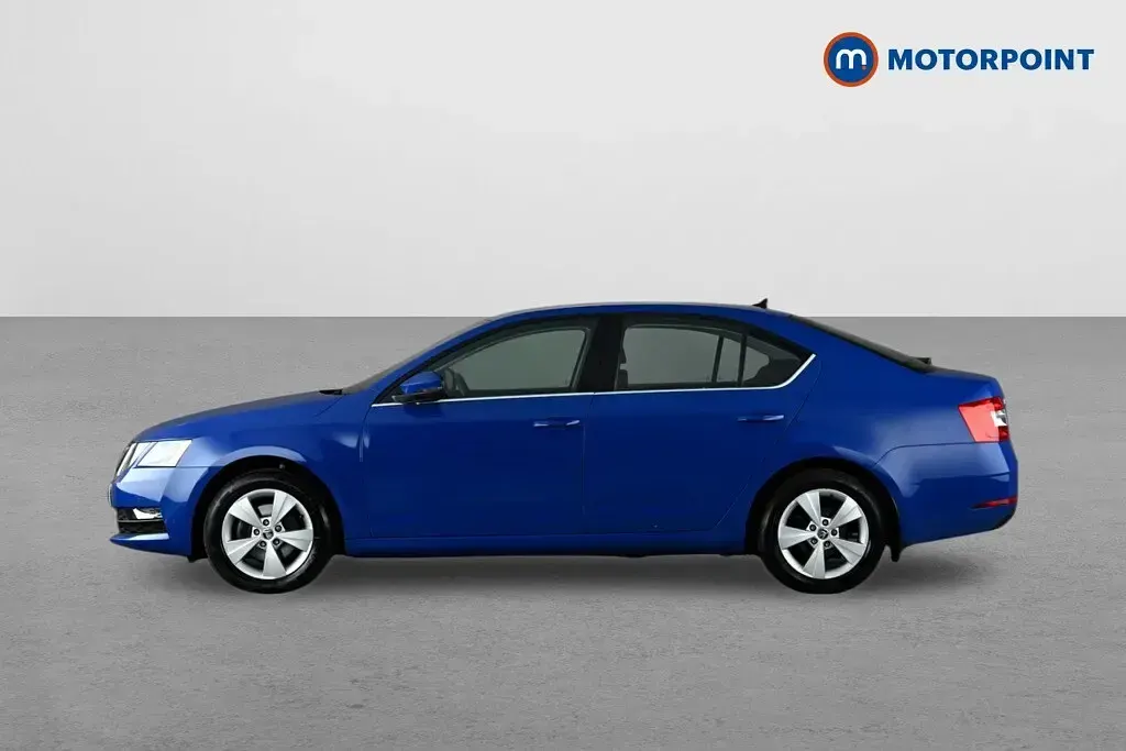 Used Skoda Octavia SE Technology 116 HP (85 kW) 2019 Blue Hatchback