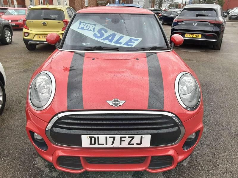 Used Mini Cooper Hatch 136 HP (100 kW) 2017 Red Hatchback