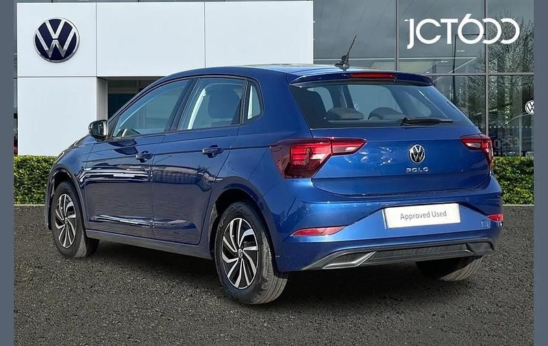 Used VW Polo Life 94 HP (69 kW) 2023 Blue Hatchback