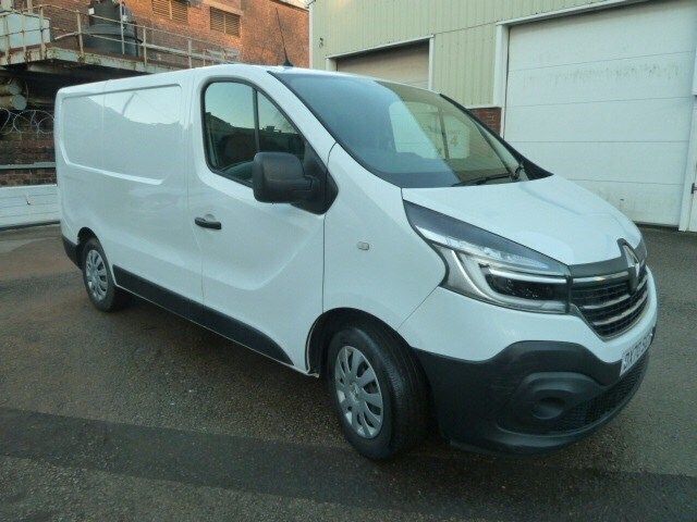 White Used 2021 Renault Trafic Business Van | £9,750 (Fair price) - Image 1/4