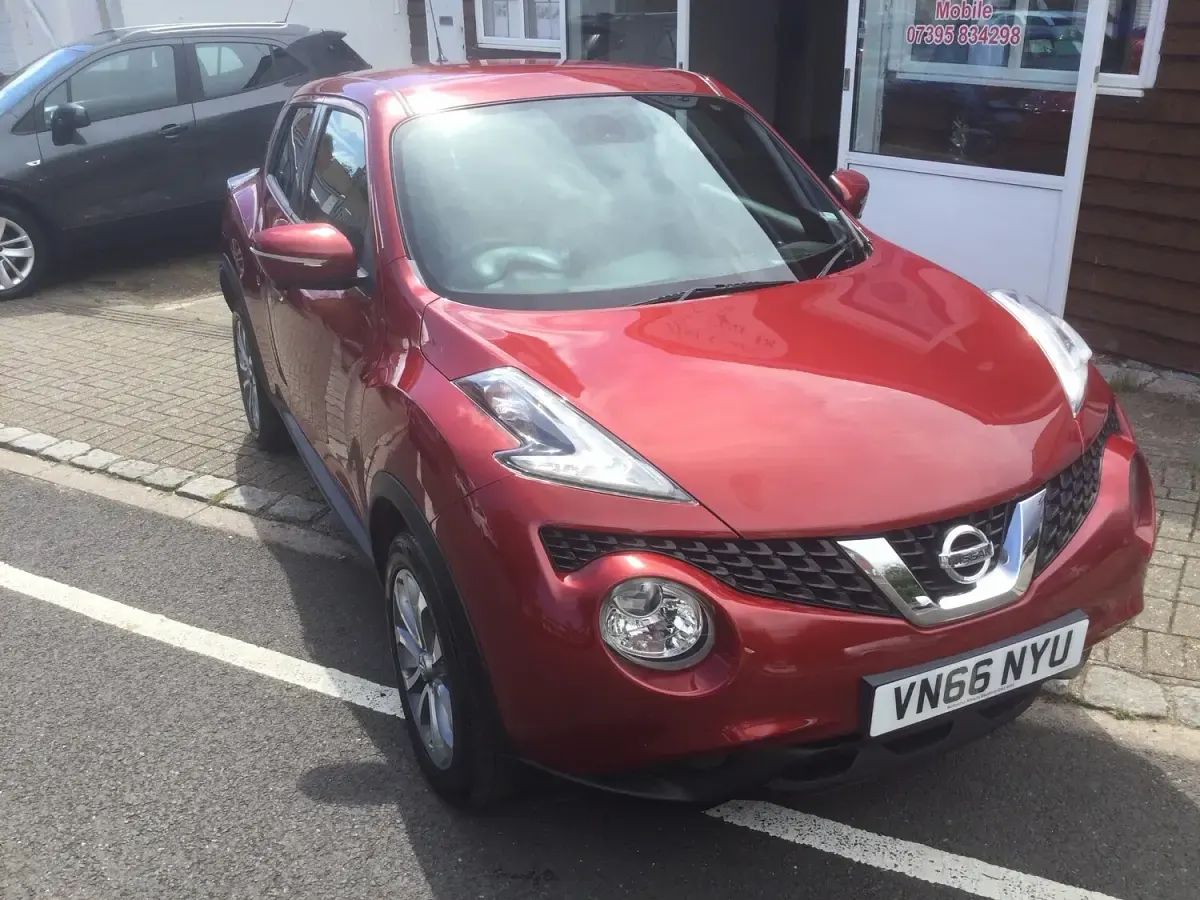 Used Nissan Juke S 115 HP (84 kW) 2016 Red SUV