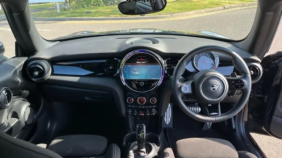 Usado Mini Cooper S Hatch 176 HP (129 kW) 2022 Preto Citadino