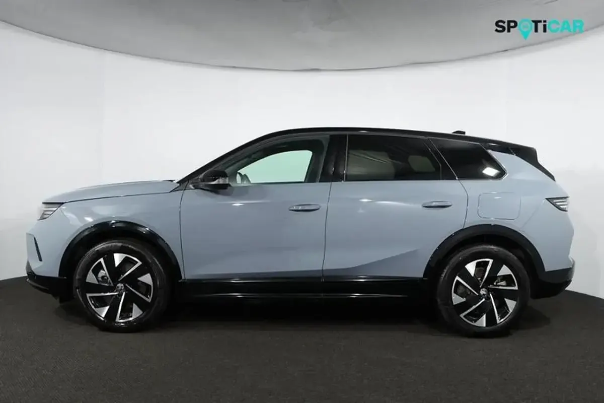 Used Vauxhall Grandland 154 kW (210 HP) 2025 Grey SUV
