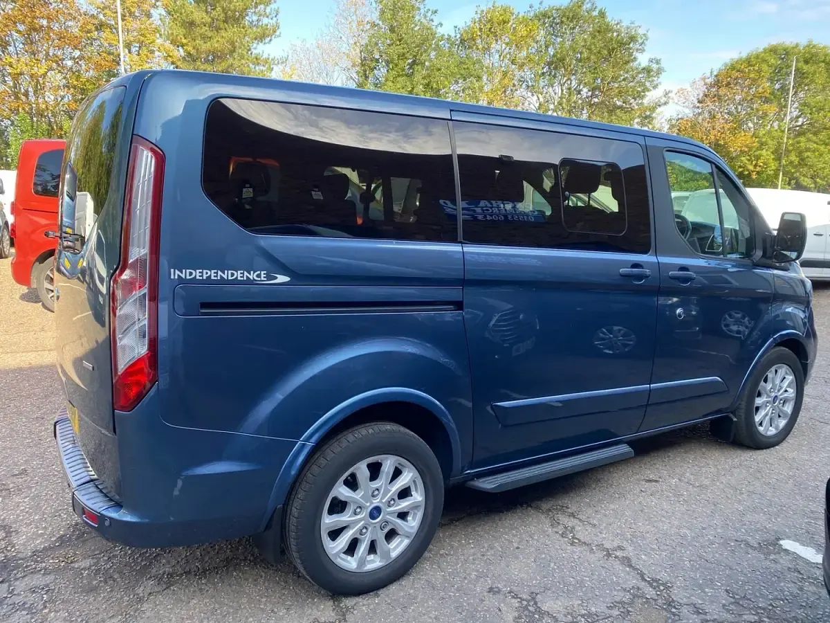 Used Ford Tourneo Custom Titanium 2019 Blue Van