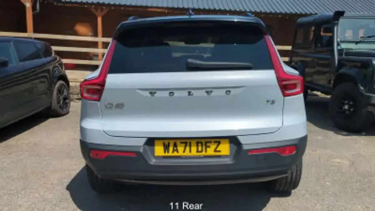 Used Volvo XC40 R-Design 163 HP (119 kW) 2021 Silver SUV