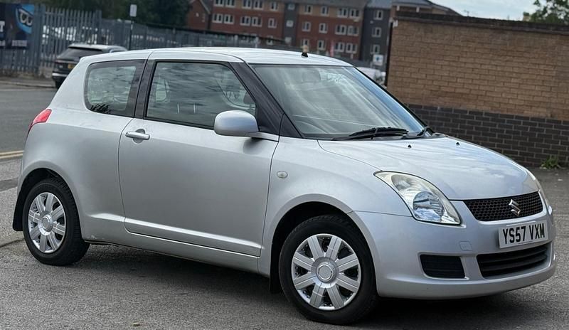 Silver Used 2008 Suzuki Swift GL Hatchback | £1,250 (Super price) - Image 1/4