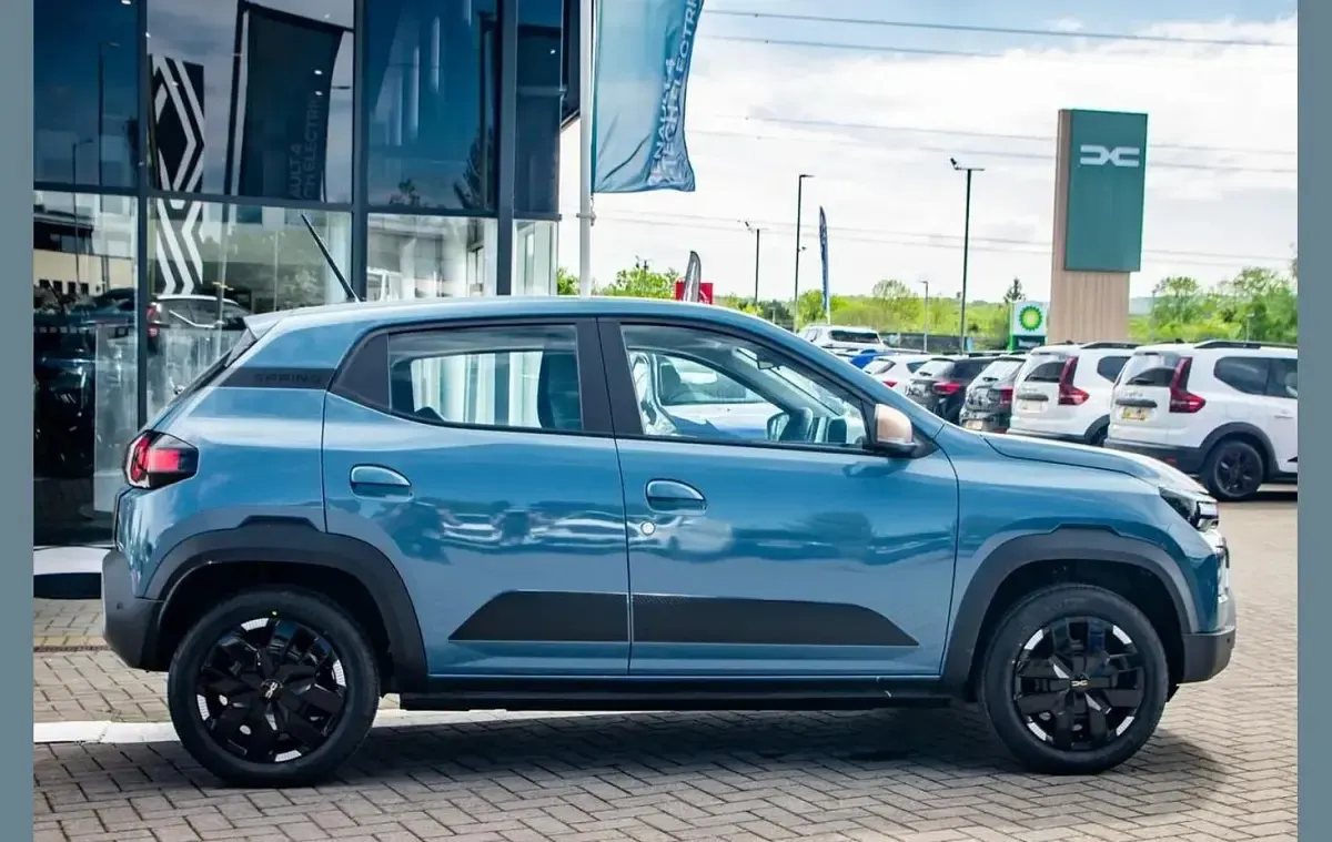 Used Dacia Spring Extreme 74 kW (101 HP) 2026 Blue Hatchback