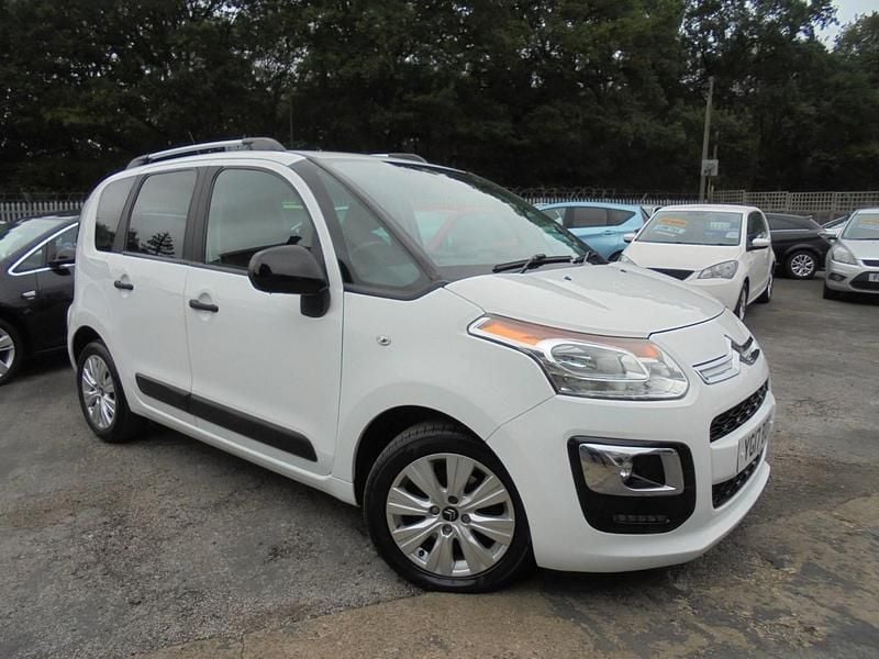 White Used 2017 Citroën C3 Picasso PureTech MPV | £5,995 (Fair price) - Image 1/4