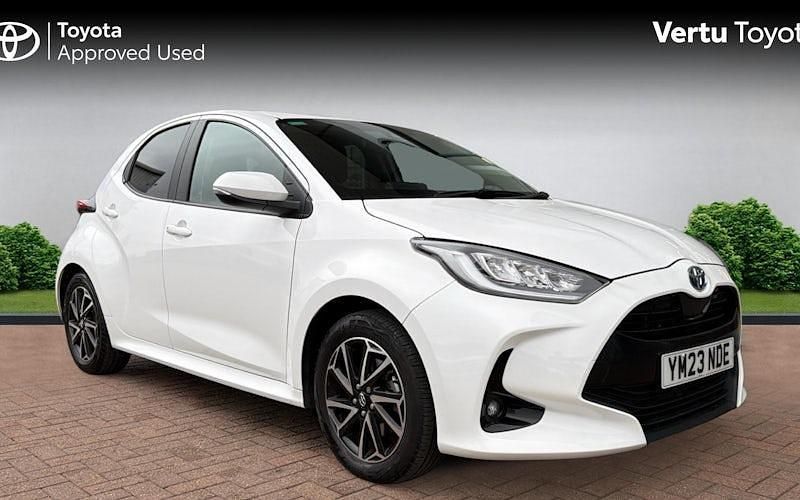 Used Toyota Yaris Hybrid Design 116 HP (85 kW) 2026 Hatchback