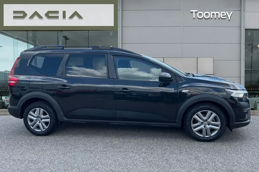 Used Dacia Jogger Expression 108 HP (79 kW) 2023 Black MPV
