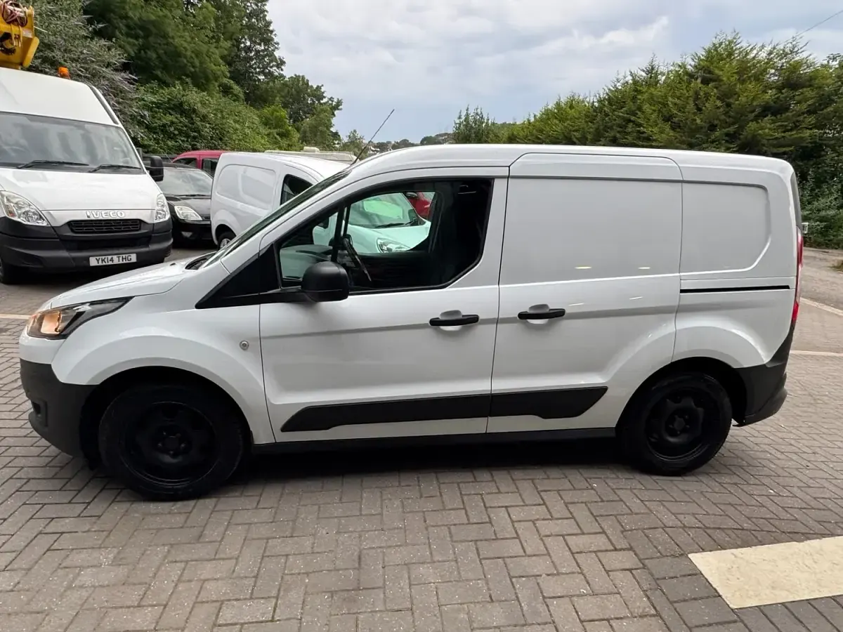 Used Ford Transit 100 HP (73 kW) 2020 White Van