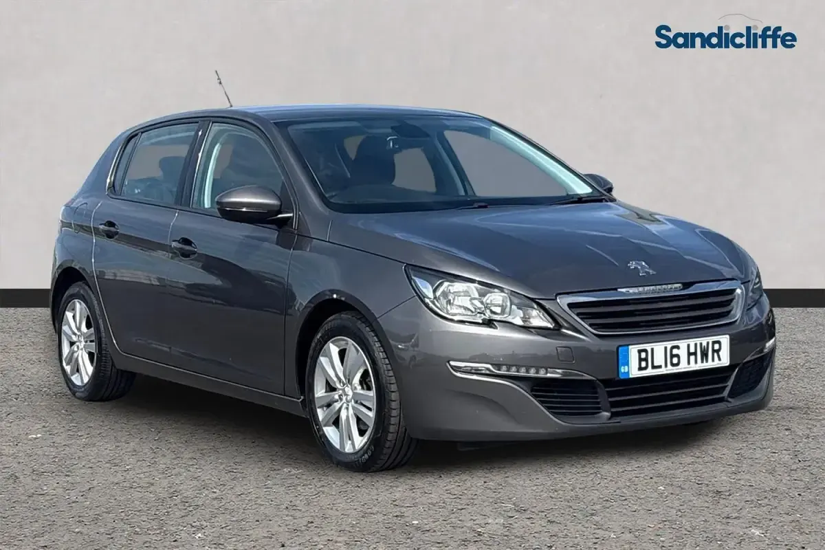 Used Peugeot 308 Active 120 HP (88 kW) 2016 Hatchback