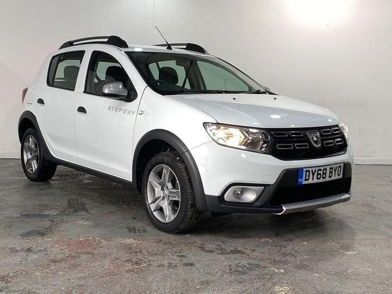 White Used 2018 Dacia Sandero Essentiel Hatchback | £7,395 (Fair price) - Image 1/4