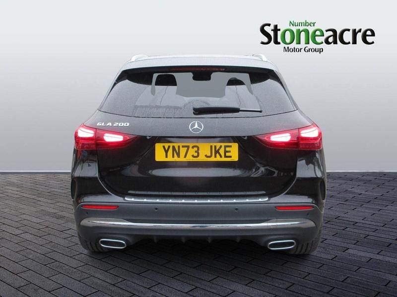Used Mercedes GLA200 Executive 163 HP (119 kW) 2024 Black SUV