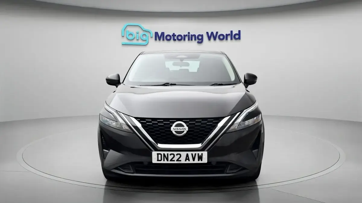 Used Nissan Qashqai Acenta Premium 140 HP (102 kW) 2022 Black SUV