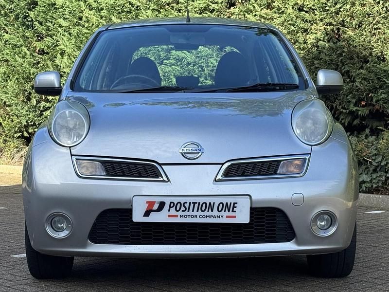Usado Nissan Micra N-TEC 79 HP (58 kW) 2010 Prateado Citadino