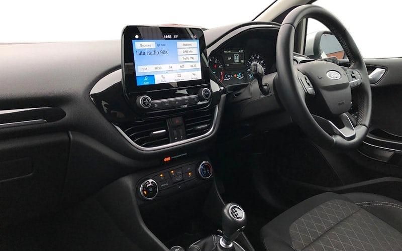 Used Ford Fiesta Active 86 HP (63 kW) 2018 Silver Hatchback