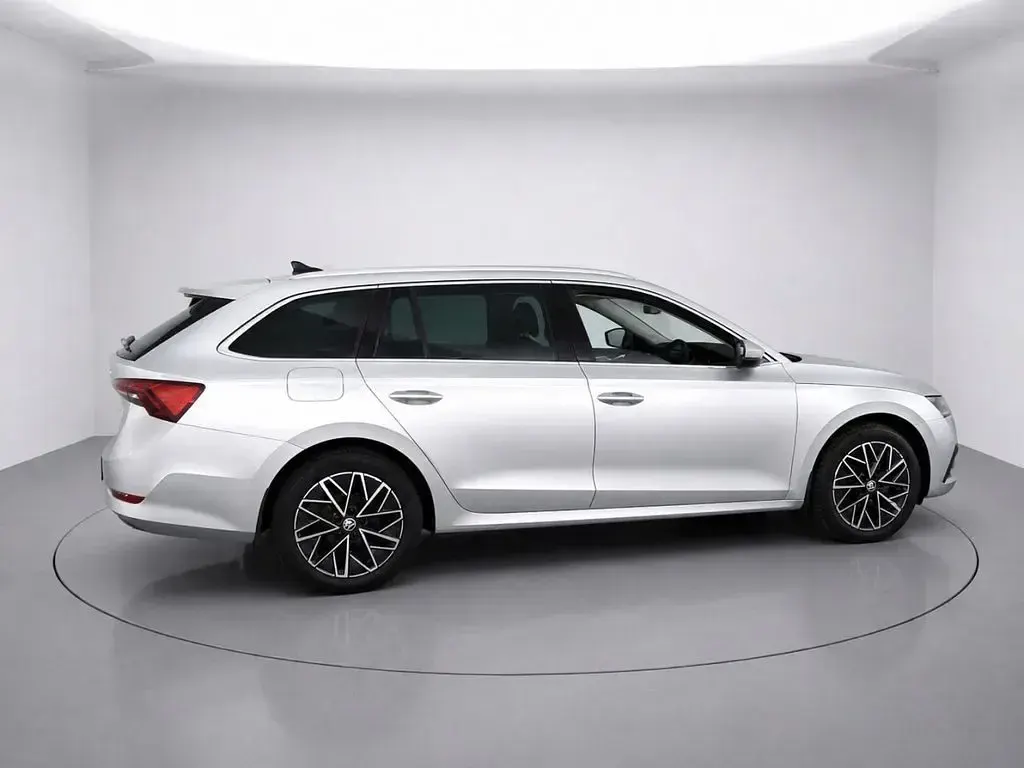 Used Skoda Octavia SE L 2022 Silver Estate