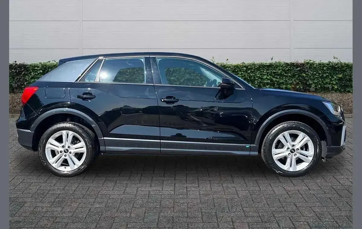 Used Audi Q2 Sport 108 HP (79 kW) 2023 Black SUV