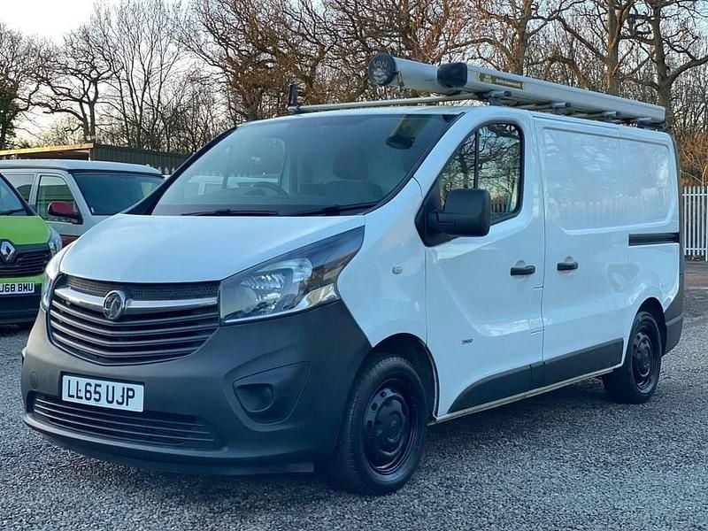 Used Vauxhall Vivaro S 2015 White MPV