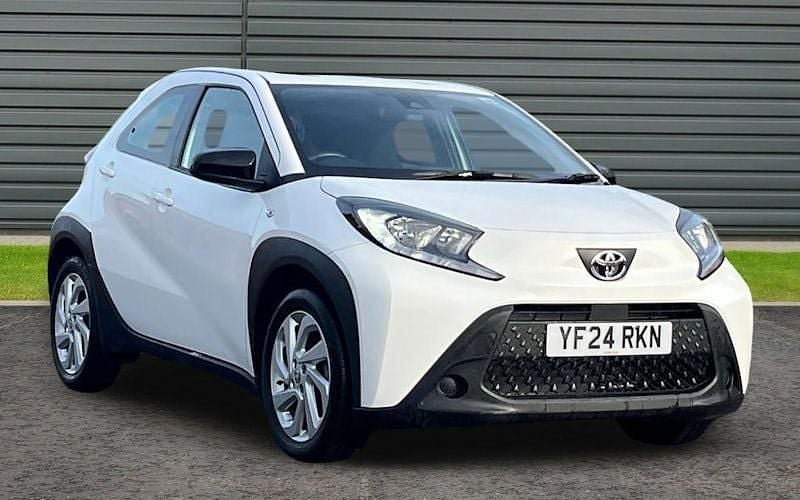 Used Toyota Aygo X PURE 72 HP (52 kW) 2025 SUV