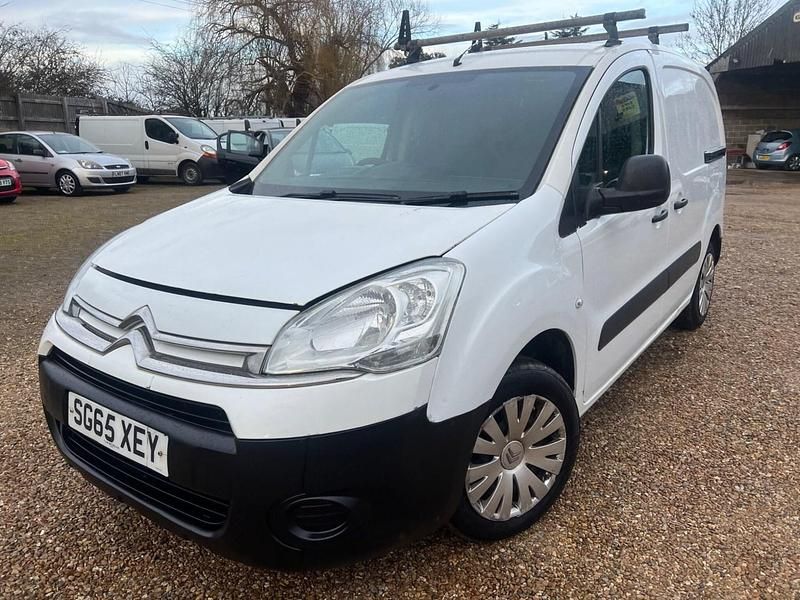 Used Citroën Berlingo 75 HP (55 kW) 2015 White MPV