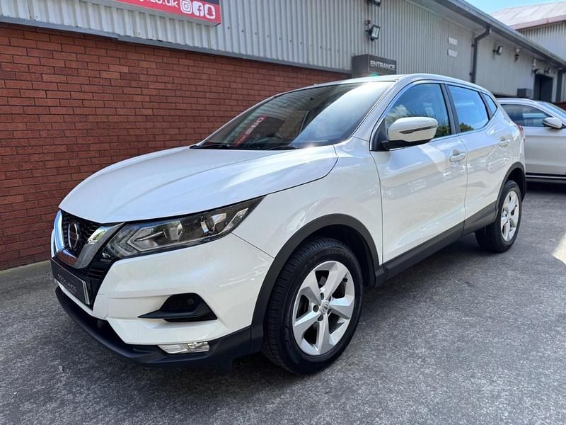 Used Nissan Qashqai Acenta Premium 160 HP (117 kW) 2020 White SUV