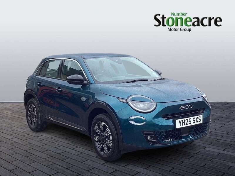 Green New 2025 Fiat 600 S SUV | £19,995 (Good price) - Image 1/4