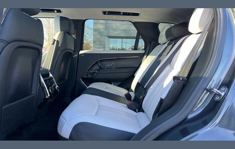 Used Land Rover Range Rover Sport Autobiography 350 HP (257 kW) 2024 Premium metallic  carpathian grey SUV