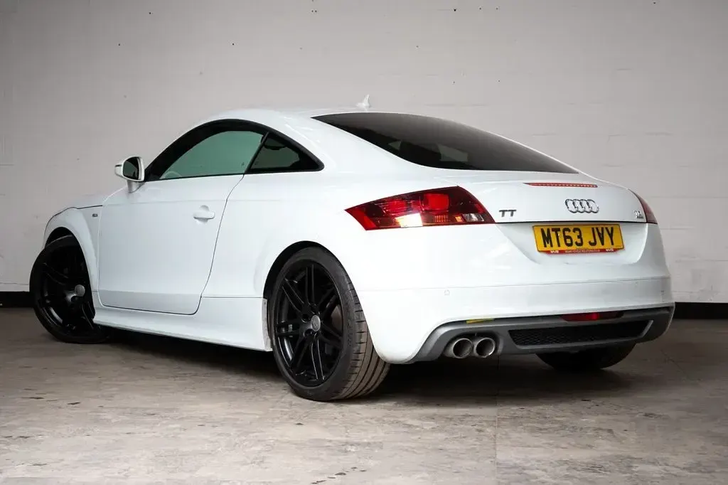 Used Audi TT Black Edition 184 HP (135 kW) 2014 White Coupe