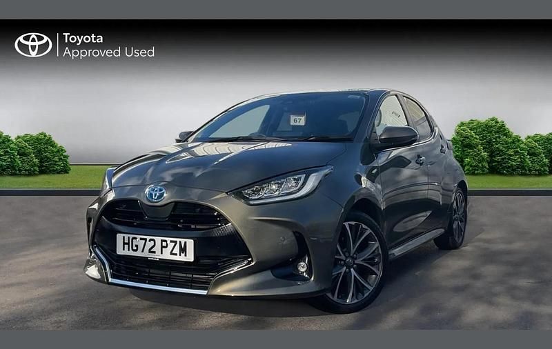 Used Toyota Yaris Hybrid 116 HP (85 kW) 2023 Bronze Hatchback
