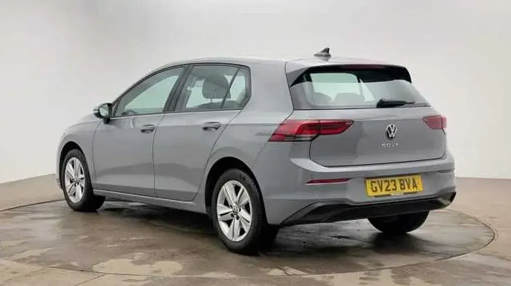 Used VW Golf VIII Life 130 HP (95 kW) 2023 Grey Hatchback