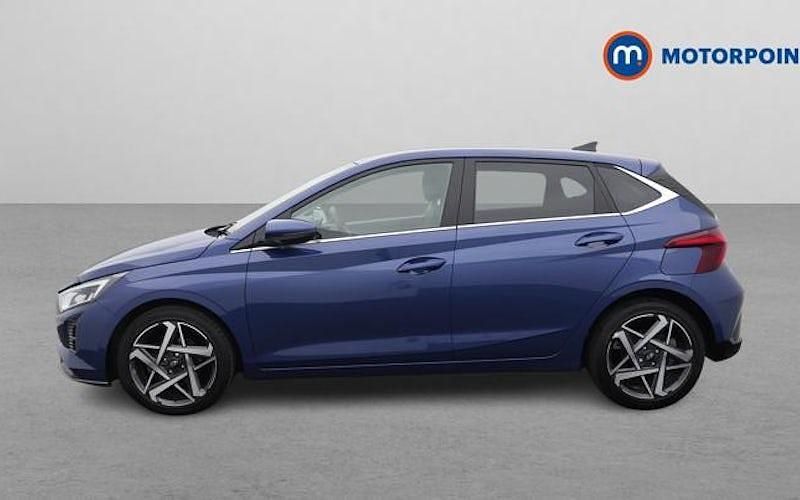 Used Hyundai i20 Premium 101 HP (74 kW) 2025 Blue Hatchback