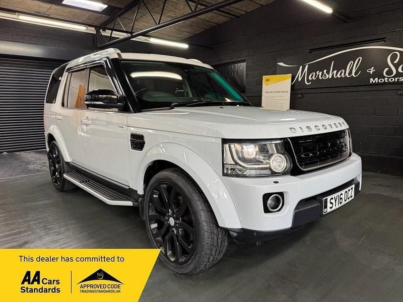White Used 2016 Land Rover Discovery 4 Landmark SUV | £20,999 (Fair price) - Image 1/3