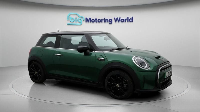 Used 2022 Mini Cooper SE Hatch Hatchback | £15,614 (Fair price) - Image 1/4