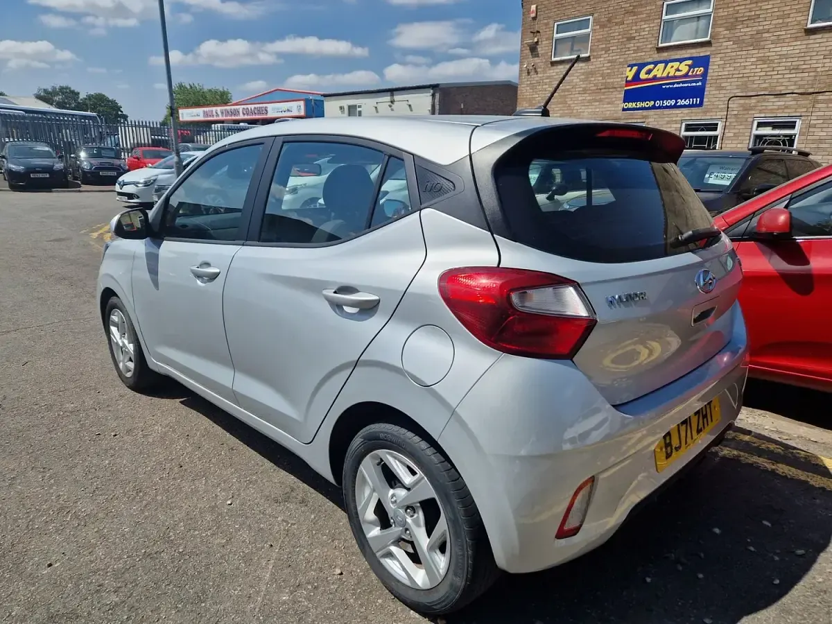 Used Hyundai i10 SE 2021 Silver Hatchback