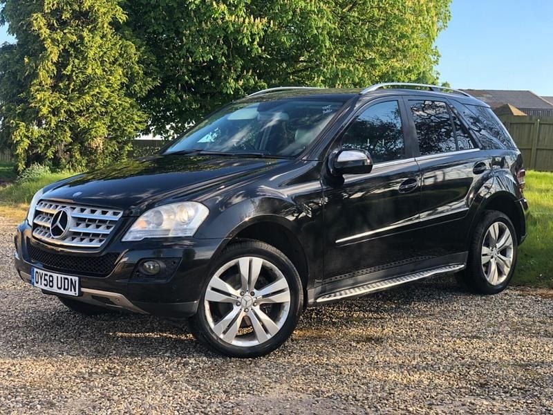 Black Used 2008 Mercedes ML320 SUV | £3,990 (Fair price) - Image 1/4