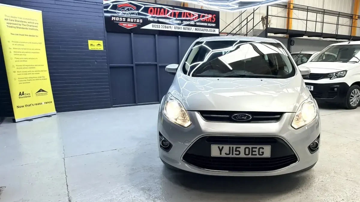 Second-hand Ford C-MAX Zetec 125 CP (91 kW) 2015 Argintiu Monovolum