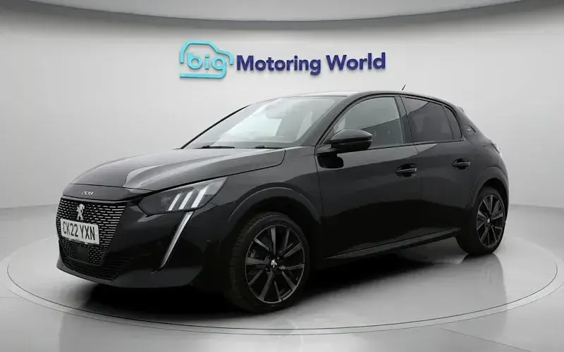 Gebraucht Peugeot 208 Premium 102 PS (75 kW) 2022 Schwarz Kleinwagen