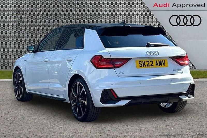 Used Audi A1 Black Edition 94 HP (69 kW) 2022 White SUV