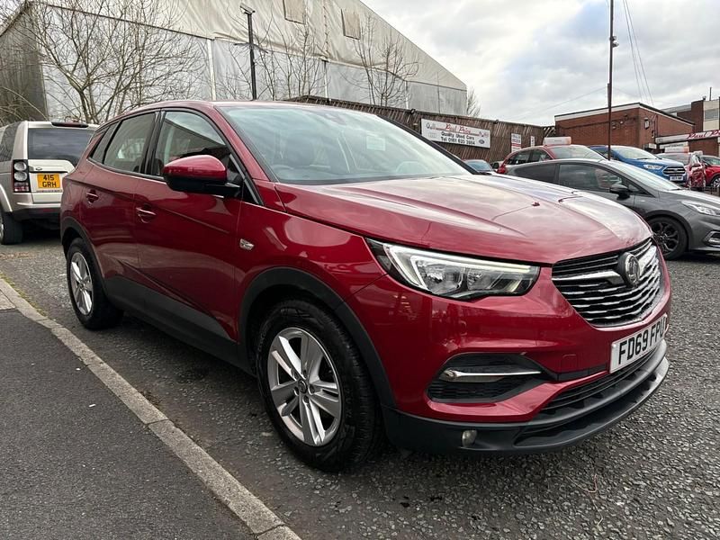 Red Used 2019 Vauxhall Grandland X SUV | £10,495 (Fair price) - Image 1/4