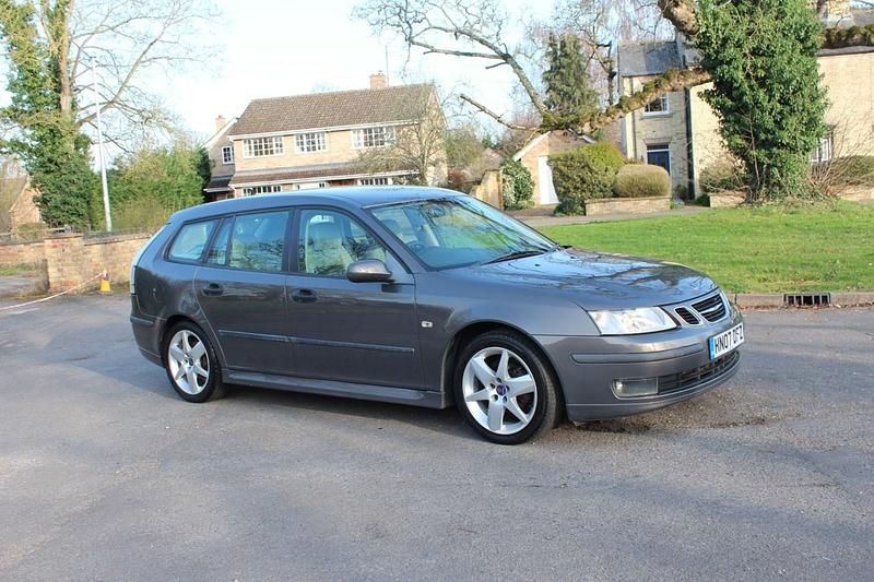 Usado Saab 9-3 Vector 120 HP (88 kW) 2007 Bege Carrinha